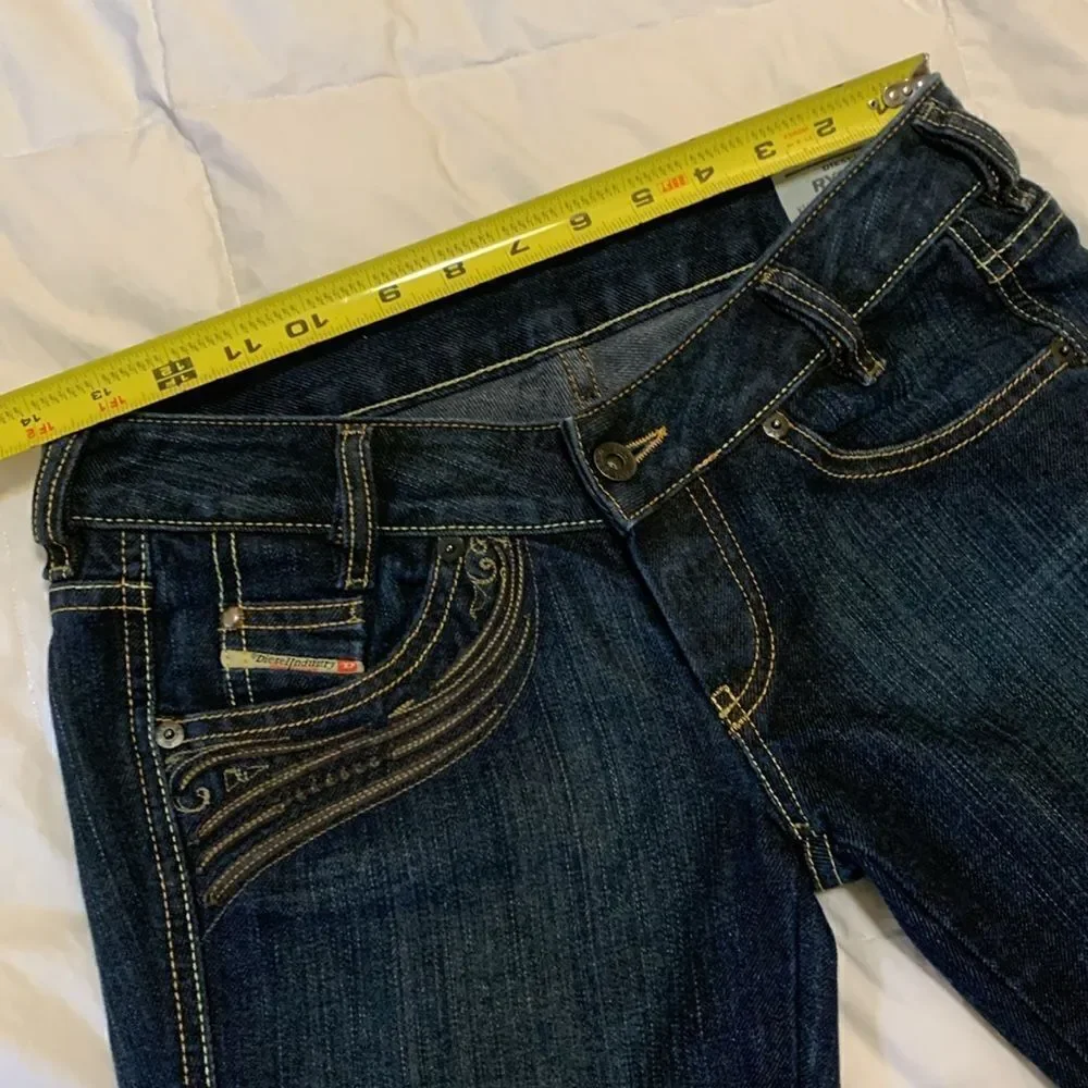 DIESEL INDUSTRY, RYOTH, ladies size 27x34, new condition, Italian made